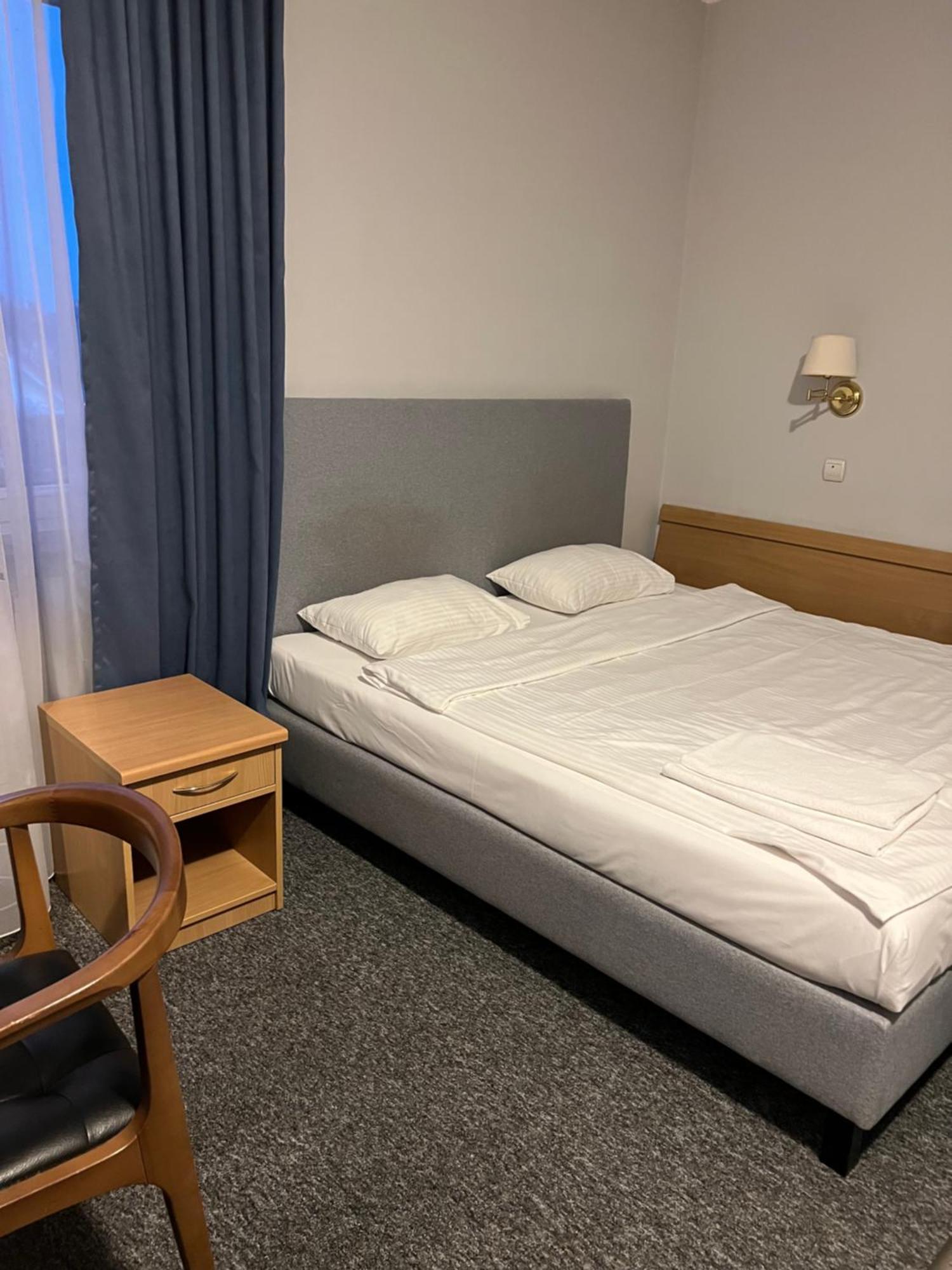Lezzet Hotel&turkish Restaurant Warschau